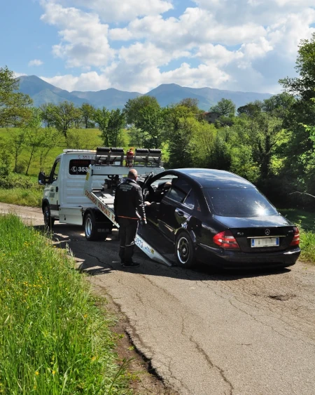 Soccorso stradale rapido recupero auto in 30 minuti
